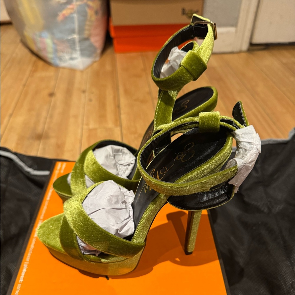 SO Me Heels